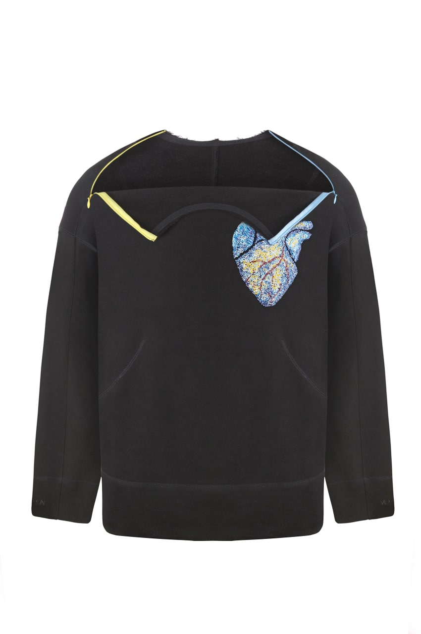 SWEATSHIRT WITH HANDMADE HEART EMBROIDERY (BEADS)